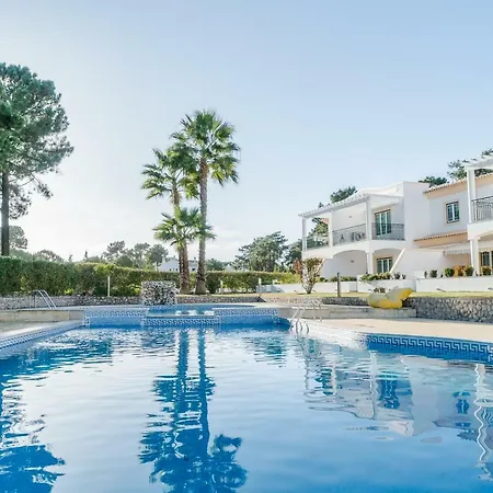 Epic Falesia By The Portuguese Butler Apartment